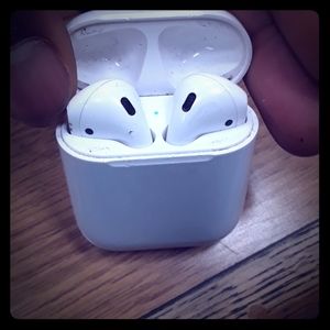Apple air pods